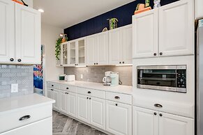 5 King 3 5b Firepit Nearby Pickleball Opens Feb 25 Lvl2 EV Charger Poo