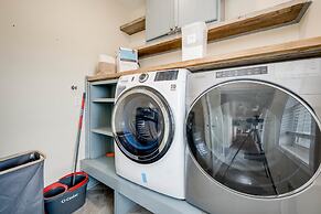 5 King 3 5b Firepit Nearby Pickleball Opens Feb 25 Lvl2 EV Charger Poo