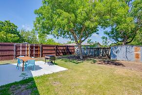 Modern 3 2 two Kings hot tub Fire pit 16min to Wine Trail Nearby Pickl