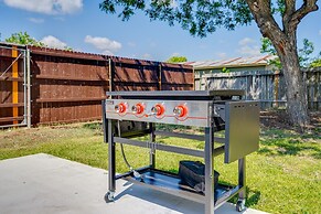 8b 4b Nearby Pool Blanco Wine Trail Town sq