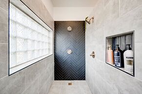 8b 4b Nearby Pool Blanco Wine Trail Town sq