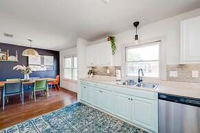 8b 4b Nearby Pool Blanco Wine Trail Town sq