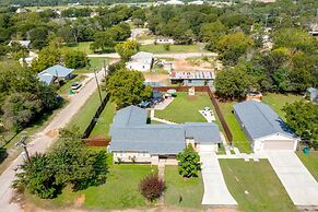 8b 4b Nearby Pool Blanco Wine Trail Town sq