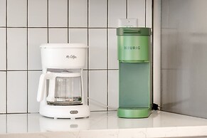 8b 4b Nearby Pool Blanco Wine Trail Town sq