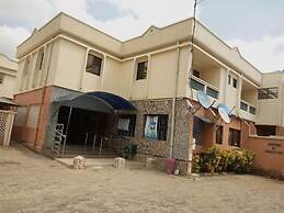 Purple Hills Hotel