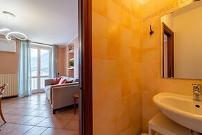 Lakefront Retreat by Wonderful Italy