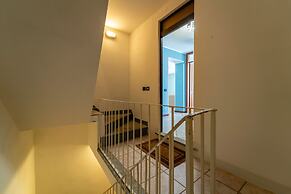 Lakefront Retreat by Wonderful Italy