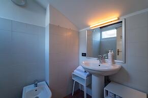 Lakefront Retreat by Wonderful Italy