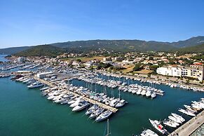 Res. Villa Tyrrenia, Macinaggio/rogliano, Apartment With bay View