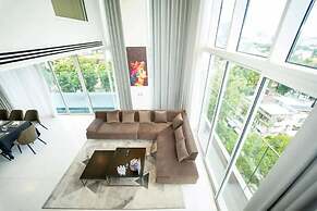 Serenity Sky Suites in Distrist 3