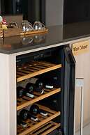 Serenity Sky Suites in Distrist 3