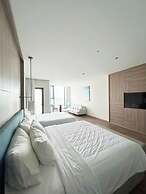 Premier Apartment in A La Carte Ha Long Bay