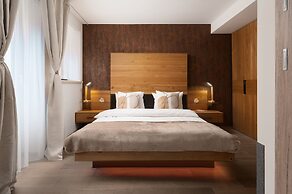Hotel Vier Jahreszeiten direkt an den Kliniken und Therme Bad Krozinge
