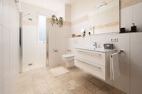 Hotel Vier Jahreszeiten direkt an den Kliniken und Therme Bad Krozinge