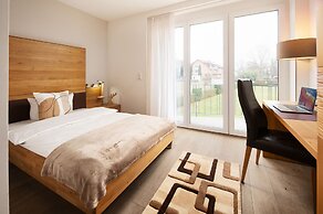Hotel Vier Jahreszeiten direkt an den Kliniken und Therme Bad Krozinge