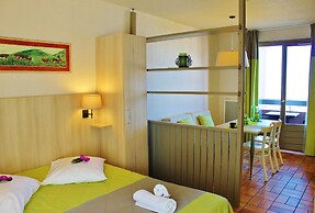 Apartment With Balcony or Terrace