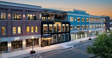 Ada Hotel