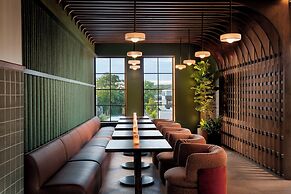 Ada Hotel