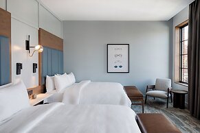 Ada Hotel