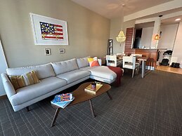 AKA Brickell Condo Free Parking by Palermo Home Miami