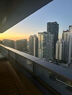 AKA Brickell Condo Free Parking by Palermo Home Miami