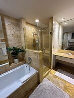 AKA Brickell Condo Free Parking by Palermo Home Miami