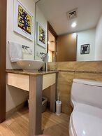 AKA Brickell Condo Free Parking by Palermo Home Miami