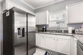 Bama Barefoot Beach House- Near Beach Pool