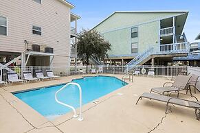 Bama Barefoot Beach House- Near Beach Pool