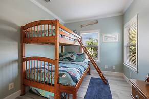 Bama Barefoot Beach House- Near Beach Pool