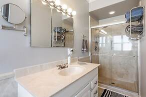 Bama Barefoot Beach House- Near Beach Pool