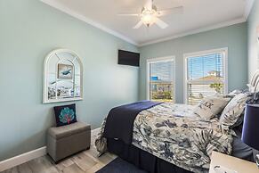 Bama Barefoot Beach House- Near Beach Pool