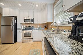 Don t Worry Beach Happy 6 BR 4 BA Sleeps 20