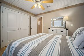 Don t Worry Beach Happy 6 BR 4 BA Sleeps 20