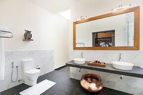 Heavensa Villas and Suites by The Clarks