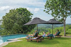 Heavensa Villas and Suites by The Clarks