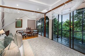 Heavensa Villas and Suites by The Clarks