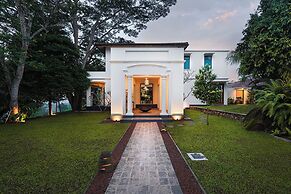 Heavensa Villas and Suites by The Clarks