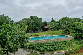 Heavensa Villas and Suites by The Clarks