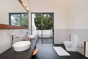 Heavensa Villas and Suites by The Clarks