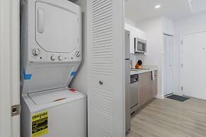 1BR Condo wRooftop Pool at Wynwood