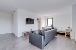 Executive Studio in Clarendon