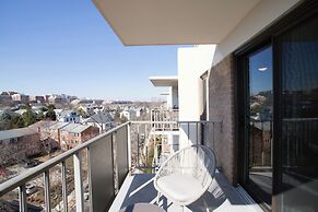 Executive Studio in Clarendon