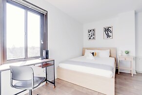 Executive Studio in Clarendon