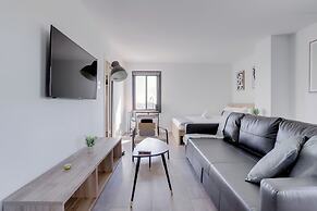 Executive Studio in Clarendon