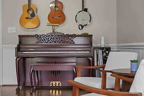 Southern Sunshine Retreat