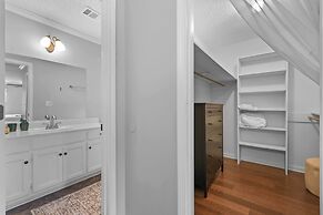 Southern Sunshine Retreat