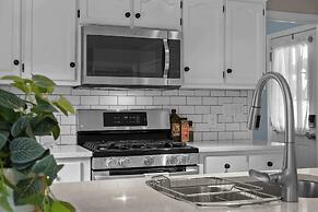 Southern Sunshine Retreat