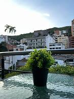 Hotel Granada Suites Deluxe