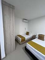 Hotel Granada Suites Deluxe